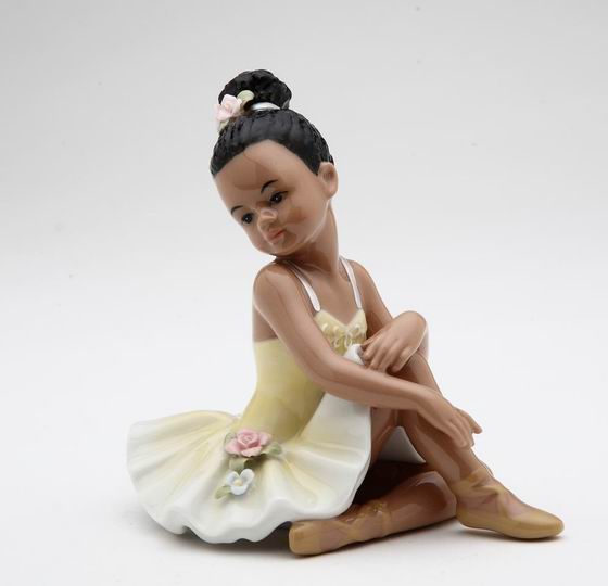 10123 Porcelain Figurine